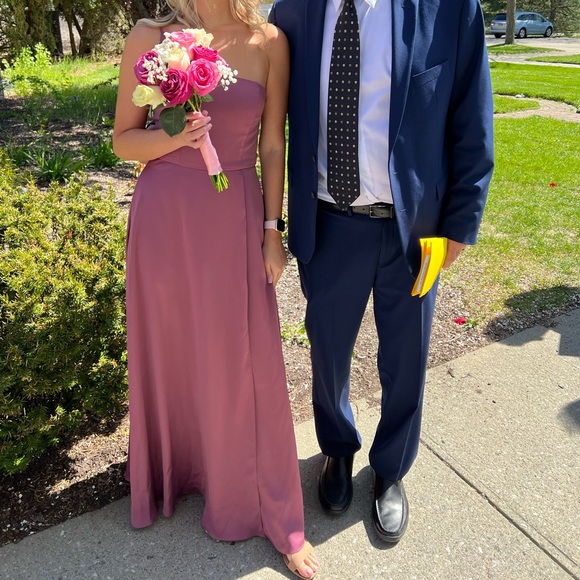 Size 4 chianti satin one-shoulder bridesmaid dress davids bridal STYLE# F20099 - Picture 3 of 4